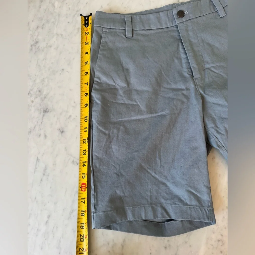 Lululemon Men's Chino Golf Short Blue Gray Size 30 With Button Closure
